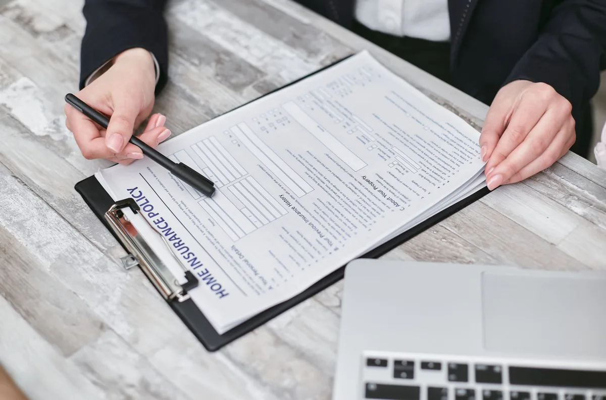 Key Features of Variable Contracts Offered by Domestic Insurers - domestic insurer issuing Key Features of Variable Contracts Offered by Domestic Insurers - domestic insurer issuing